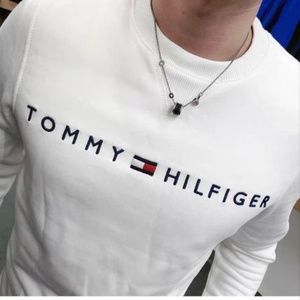 NWT Tommy Hilfiger Sweatshirt